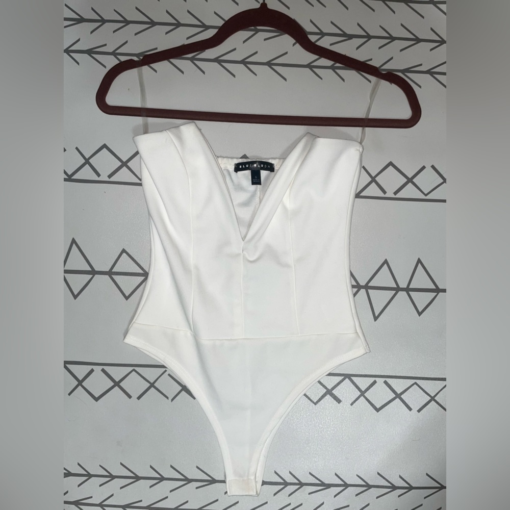 White plunging bodysuit. Size small. Brand Blue Blush
